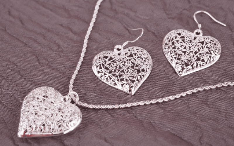 Kişiye özel takılar